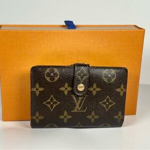 Authentic Louis Vuitton Monogram Kisslock Compact Wallet in Brown and Gold